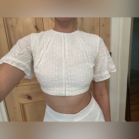 White Eyelet Set - Picture 5 of 8